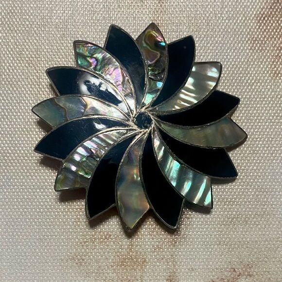 Vintage Onyx Abalone 925 Pinwheel Brooch/Pendant